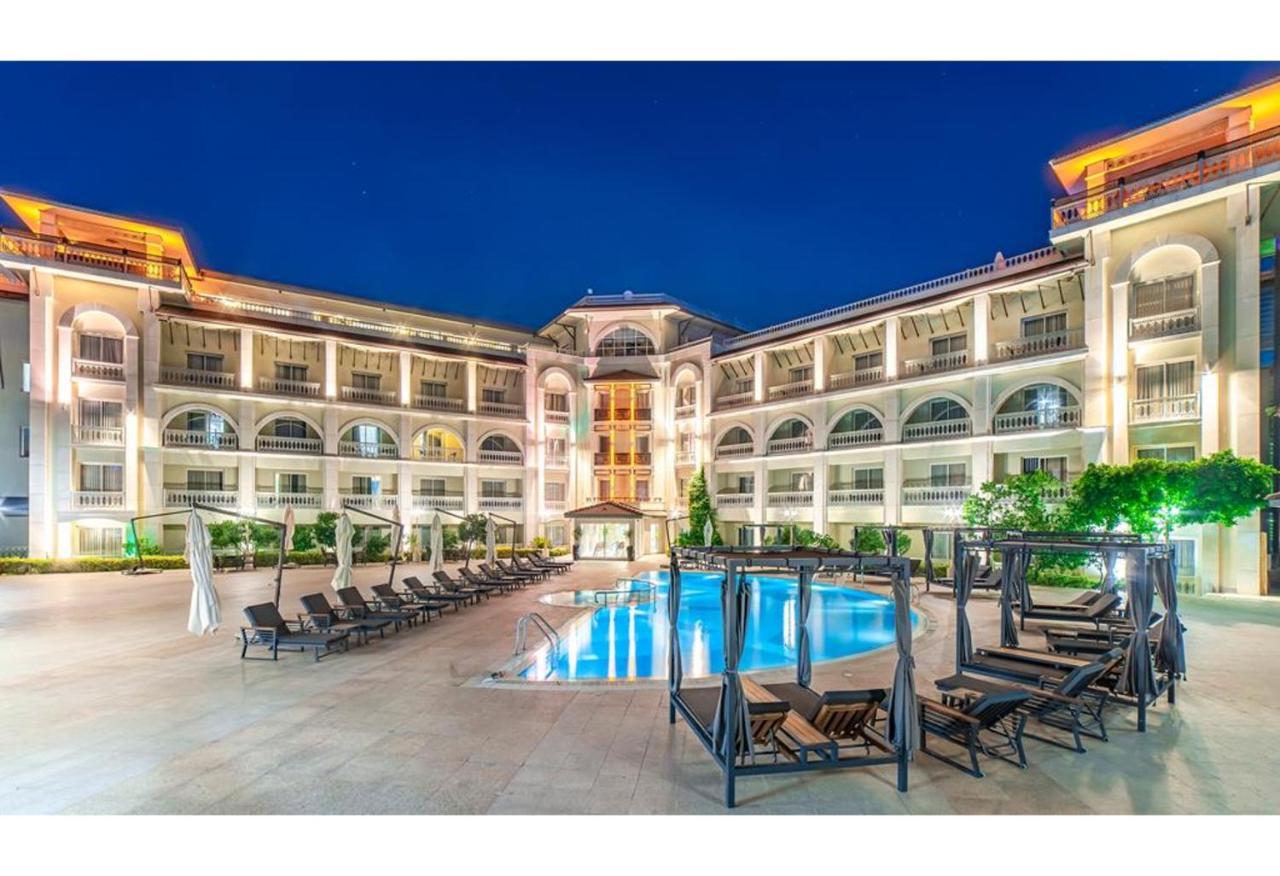 Savoy Hotel Spa & Casino Kerínia Kültér fotó Sheraton Baku