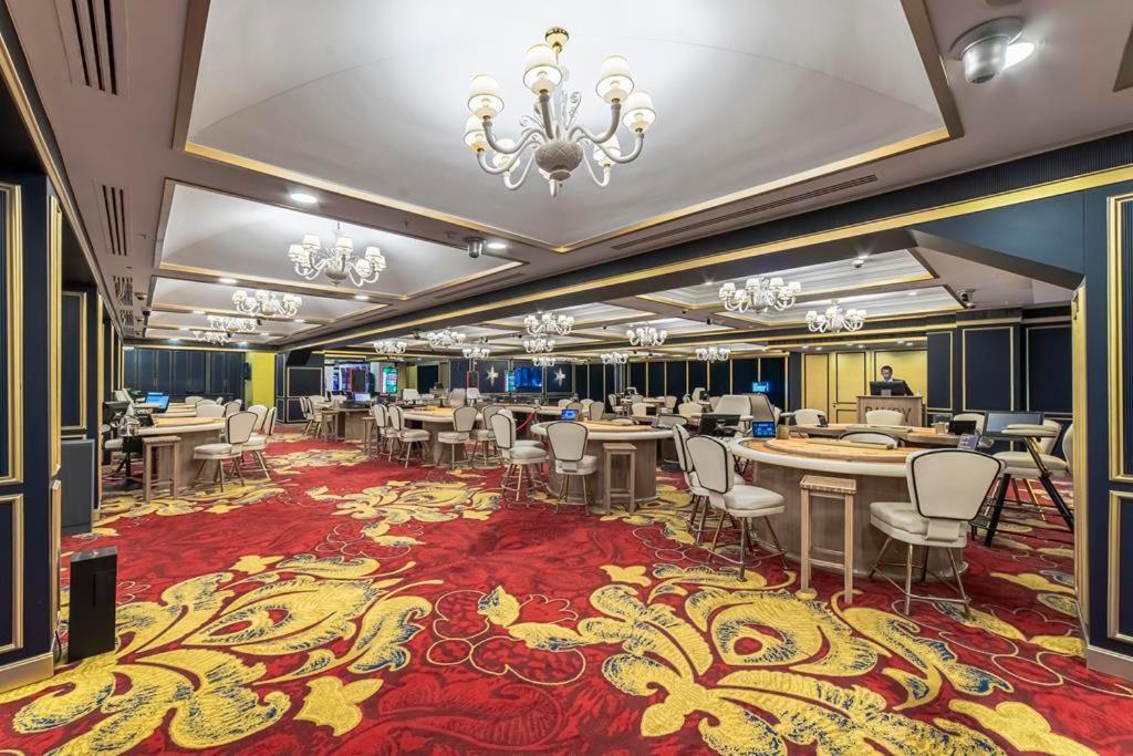 Savoy Hotel Spa & Casino Kerínia Kültér fotó Casino