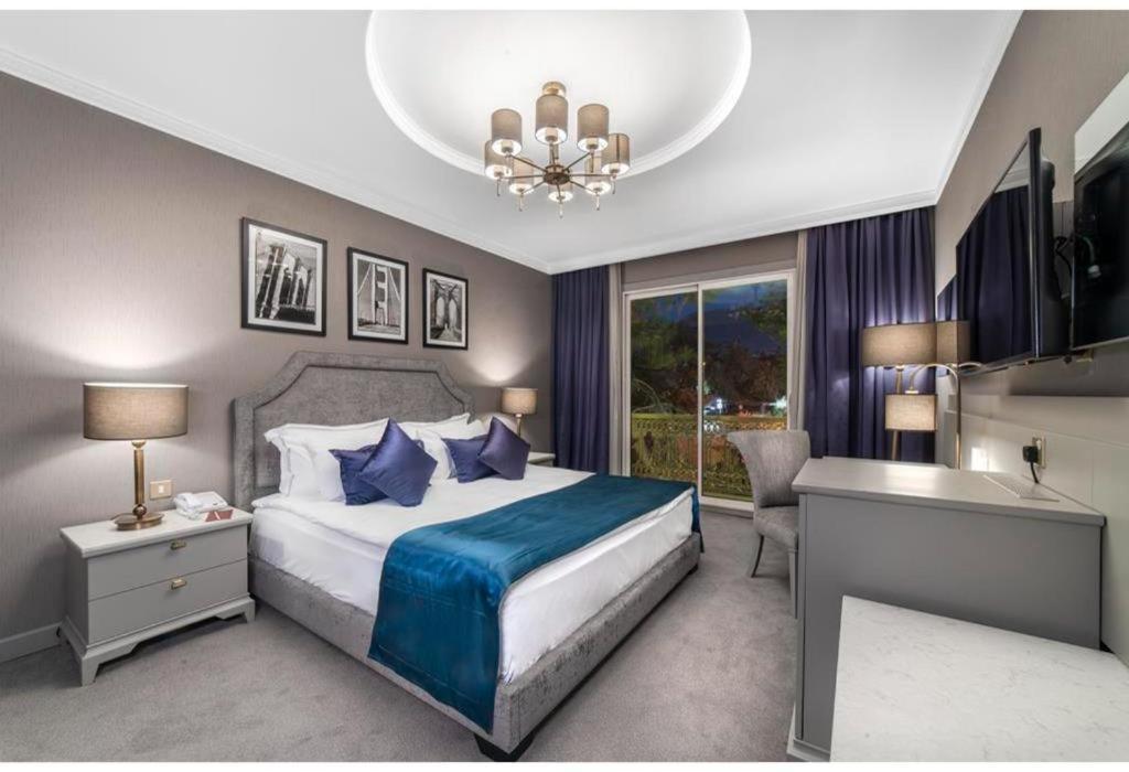 Savoy Hotel Spa & Casino Kerínia Kültér fotó A bedroom at the hotel
